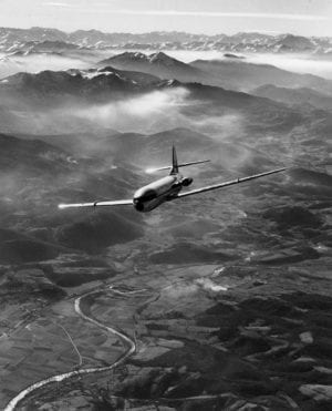 Caravelle au dessus des Pyrénées